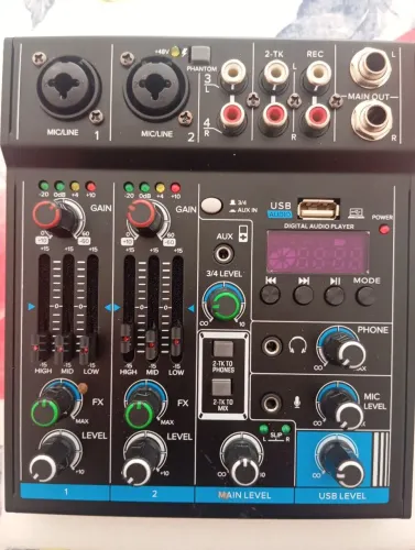 Mixer 5 canais Compact