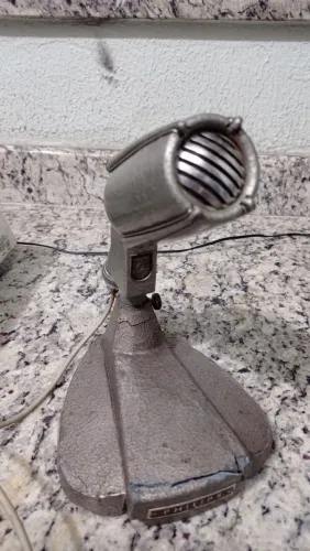 Microfone antigo Philips decorativo