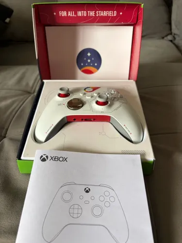 Controle Xbox Starfield + suporte temático