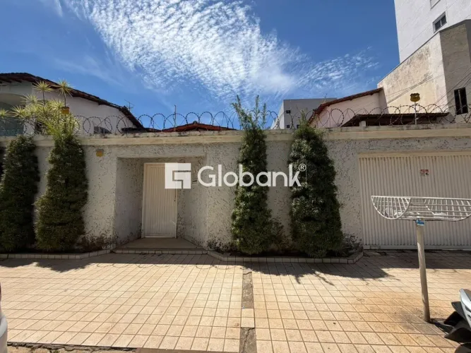 Casa 4 quartos para aluguel Todos os Santos 250m² Montes Claros MG