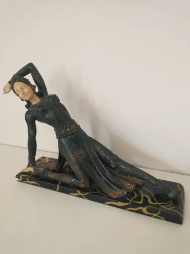 Escultura Vintage Dançarina Estilo Art Déco Inspirada no Artista Demetre Haralamb Chiparus