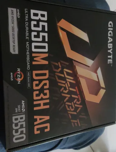 KIT AM4 - PLACA MÃE AMD B550 + PROCESSADOR RYZEN 5 5600 + 16GB MEMÓRIA RAM DDR4 