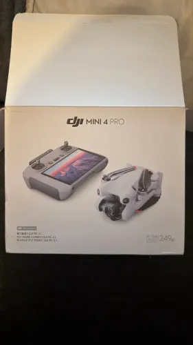 DJI Mini 4 Pro Fly More Combo (RC 2)