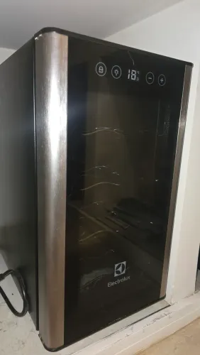 Adega Electrolux