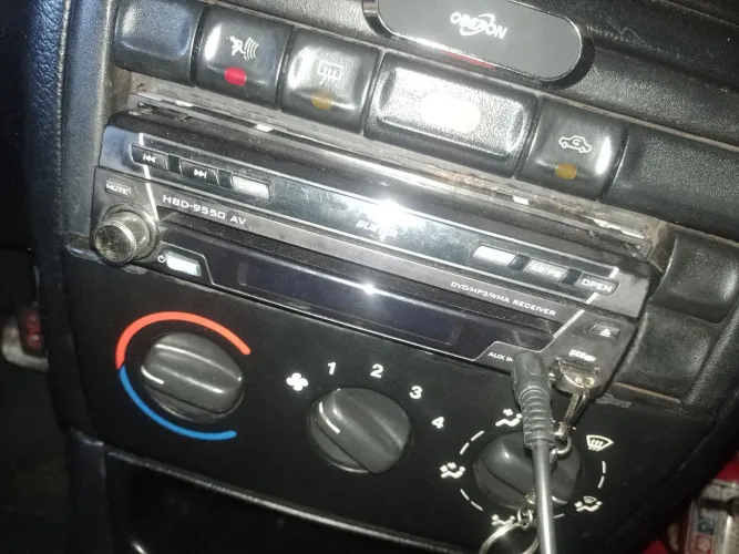 Dvd retrátil Buster 