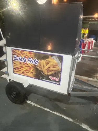 Carrinho ambulante de batata frita 
