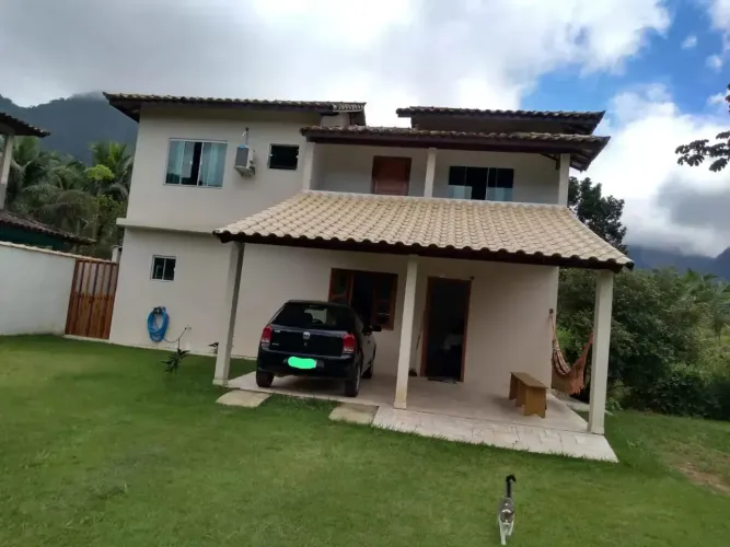 Chácara para venda na região serrana de Serra da Cruz em Macaé/RJ, Casa 2 quartos e quinta