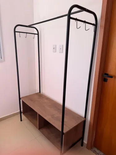 Arara/Closet Industrial com Banco e Sapateira - Ótimo Estado