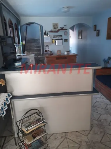 Sobrado de 300m² com 15 quartos em Vila Carolina