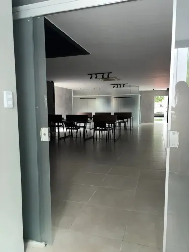 Salas Comerciais na Av. Magalhães Barata