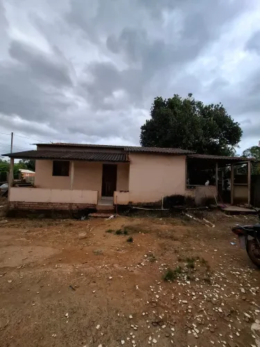 Vende-se casa em Rurópolis 