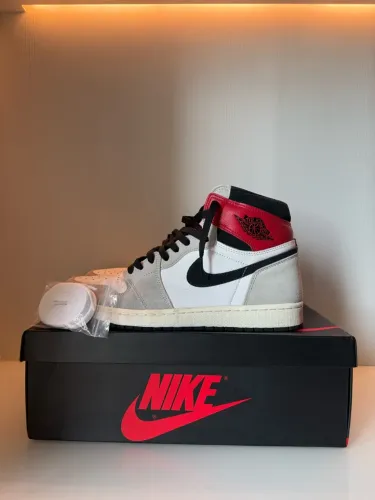 Nike Air Jordan 1 High OG Light Smoke Grey 43 - Original e Nunca Usado