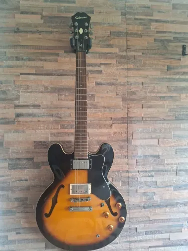 Guitarra semi-acústica Ephifone DOT VS 