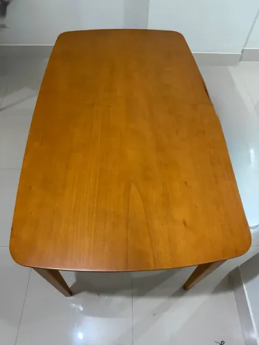 Mesa Madeira Maciça extremamente nova