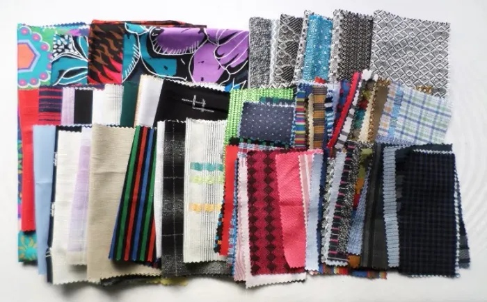 Kit de Retalhos c/ Tipos de Tecido, Cores, Tamanhos e Estampas Variadas - Novo  