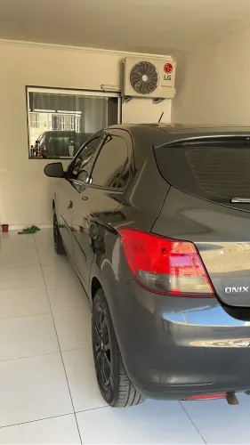 Chevrolet Onix JOY Hatch 1.0 8V Flex Mec. 4P 2018