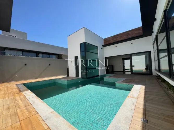 Casa a venda no condomínio Villa Dumont em Bauru- SP.