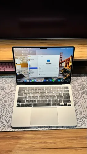 MacBook Air M3 8/256gb