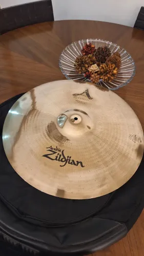 Prato ZILDJIAN Série ACuston - MEDIUM RIDE 20"