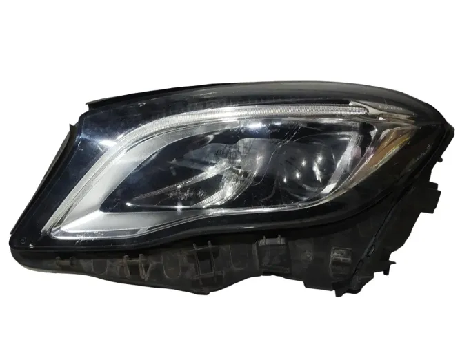 Farol Dianteiro Esquerdo Mercedes GLA 2015/2020 C/Avaria 