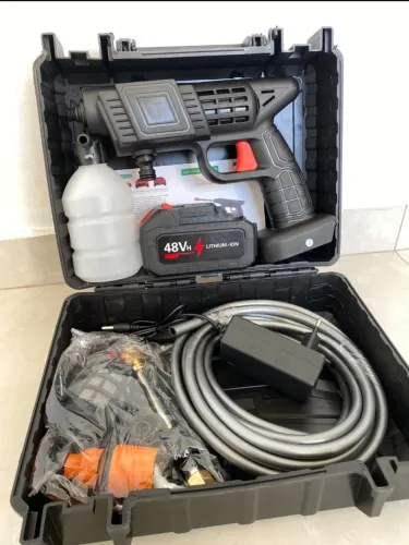Lavadora de Alta Pressão PortátilLavadora de Alta Pressão Portátil