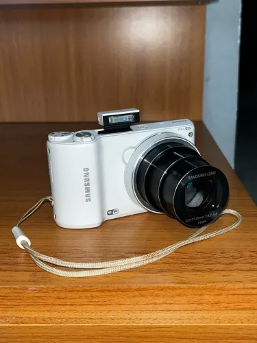 Samsung WB250F touchscreen 14mp