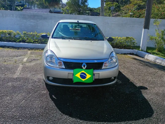 Renault Symbol Expression Hi-flex 1.6 16V 4P 2011