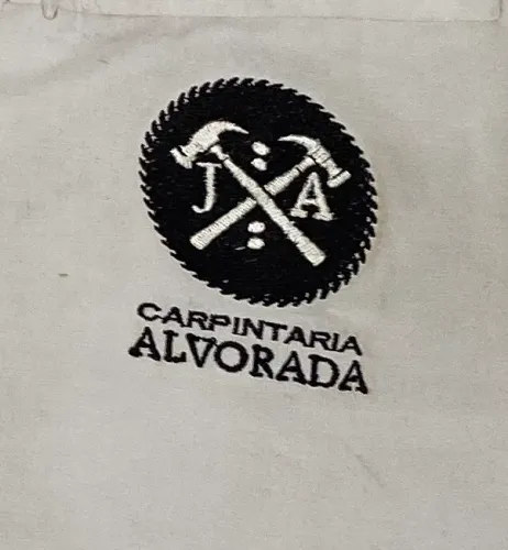 Marceneiro Carpintaria reformas serviços e produção de móveis portas e janelas 