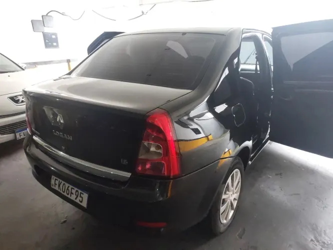 Renault Logan Expression Hi-flex 1.6 8V 4P 2013