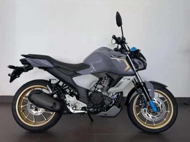 Yamaha Fazer FZ15.