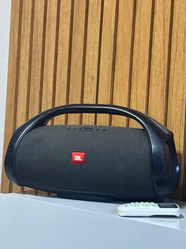 Vendo está Jbl bombox 1s om de alta qualidade