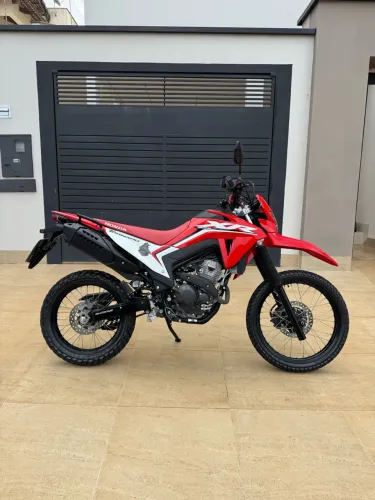 Honda xr300L tornado 24/25 único dono