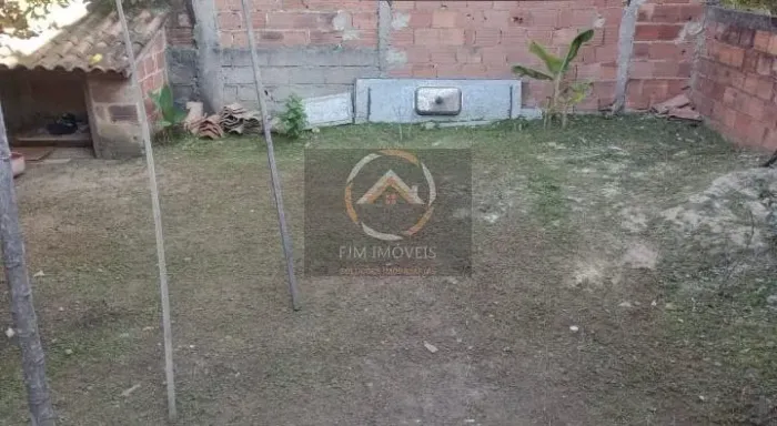 Casa à Venda em Engenho do Mato, Niterói  2 Quartos, 360m²