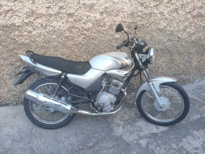 Moto YBH