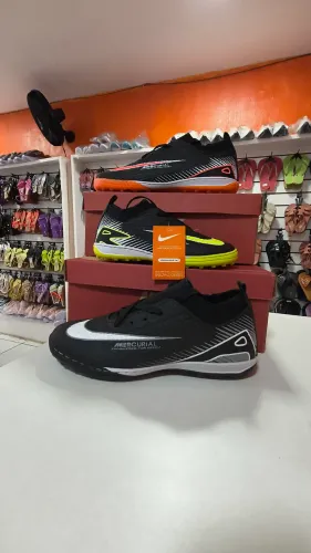 Chuteira Society Nike 