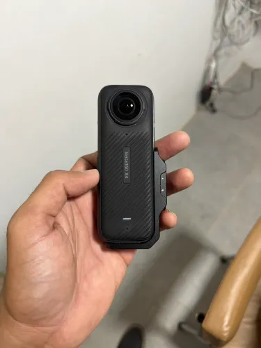 Insta 360x4