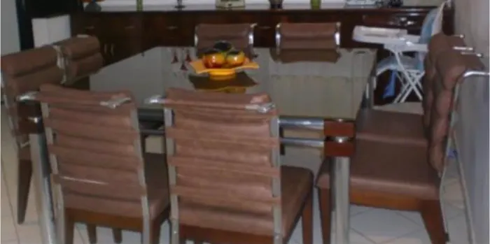 Mesa de vidro de Aluminio 8 Cadeiras em Corino