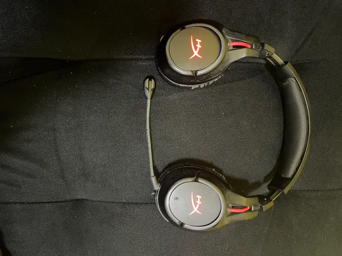 Headset HyperX Cloud Flight 