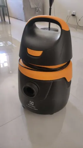 aspirador de pó Electrolux em perfeito estado