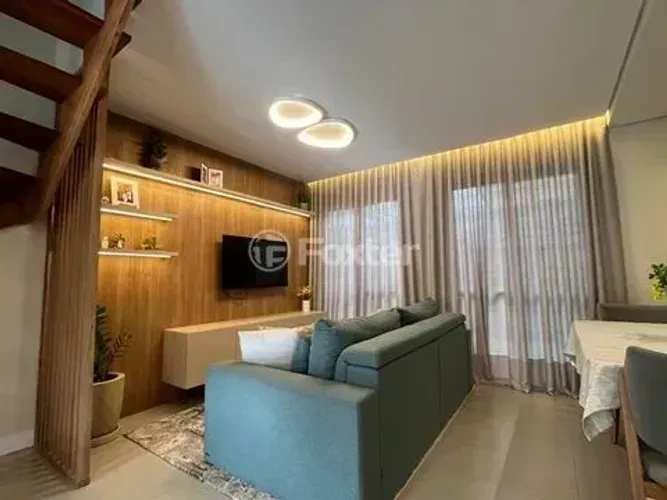 Casa em Condomínio,  2 dorms,  à venda Rua Assis Brasil, Niterói - Canoas