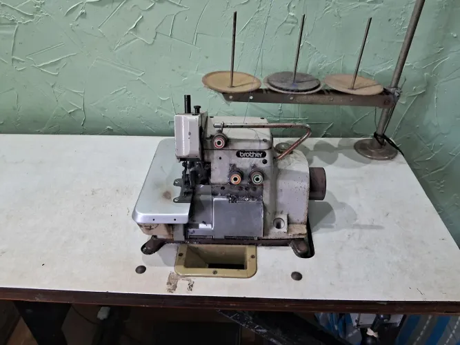 Overlock 3 linhas 