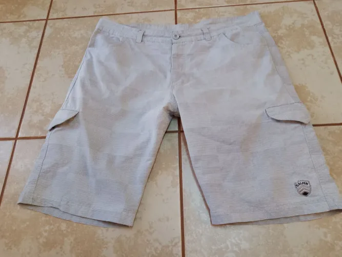 Bermuda masculina cargo calfin tamanho 50