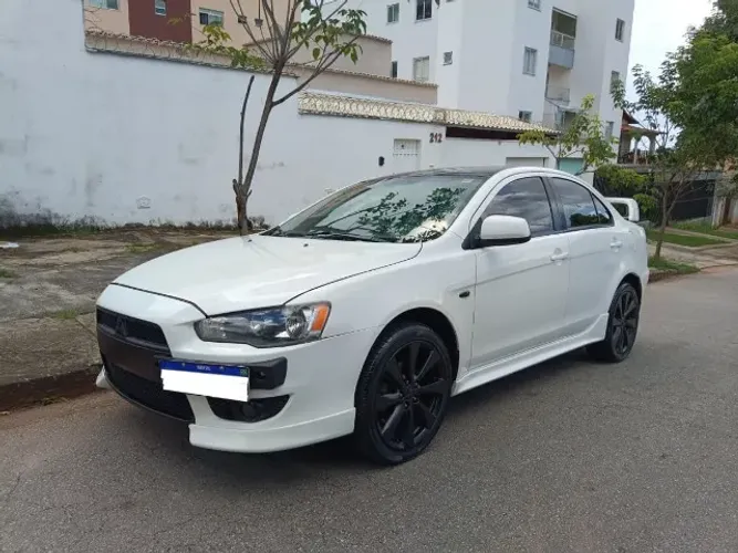 Mitsubishi Lancer 2.0 16V 160cv Aut. 2013 (VISUAL EVO)