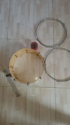 Caixa de bateria Xpro 14x5,5<br><br>?Casco<br>?Aros <br>?Esteira<br>?Parafusos<br><br>200,00$