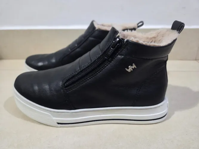 Bota peluciada via marte