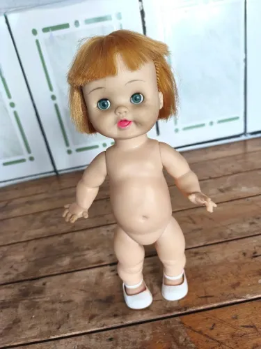 Boneca antiga 
