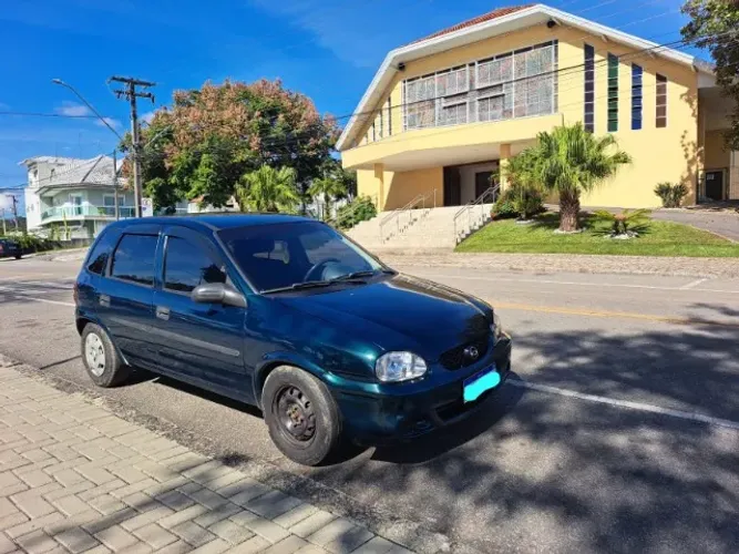 Chevrolet Corsa GLS 1.6 MPFI 5P 2001