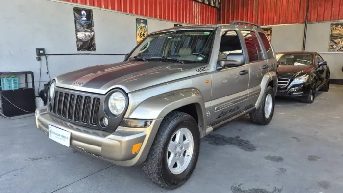 Jeep Cherokee Sport 3.7 4X4 V6 12V Aut. 2006