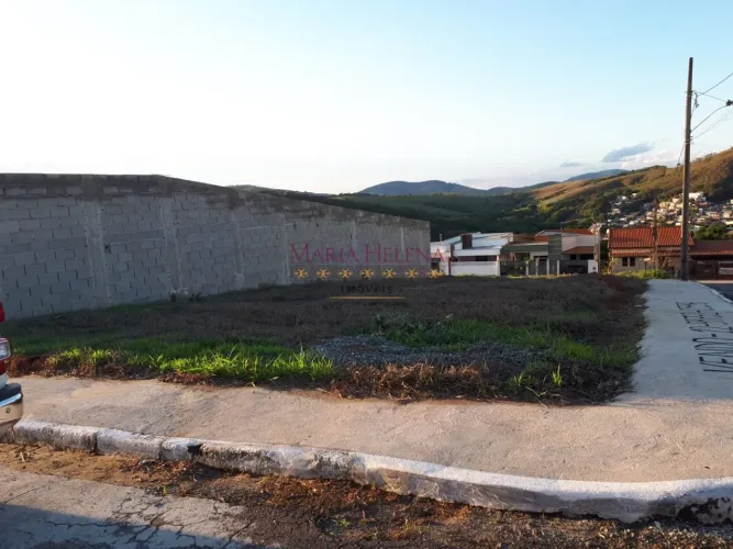 Lote em Caxambu, no bairro Jardim Das Nações, à venda.