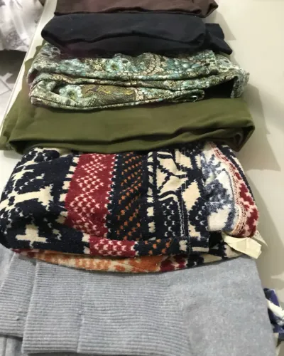 Roupas de grife diversas